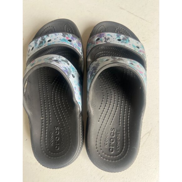 Unisex Crocs Sandals Shoes M4/W6 Black Tie Dyed Slip-On Comfort Durable Soles - Picture 2 of 4